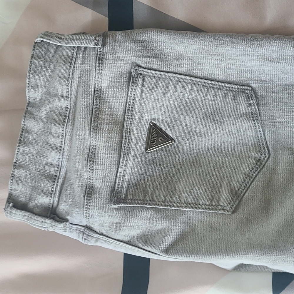 Guess cropped jeans